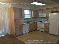 102 NE Dogwood - Photo 2 of 5