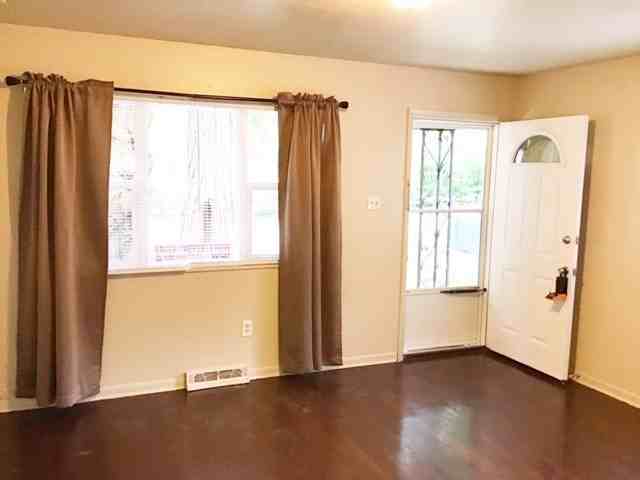 4629 Crestview Ave - Photo 3 of 10