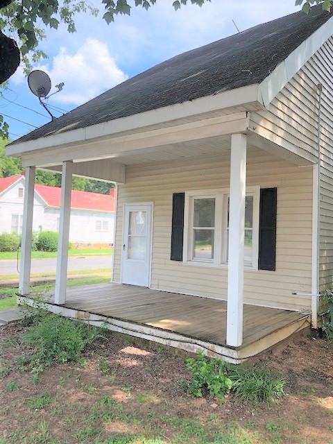 136 E South St - Photo 2 of 15