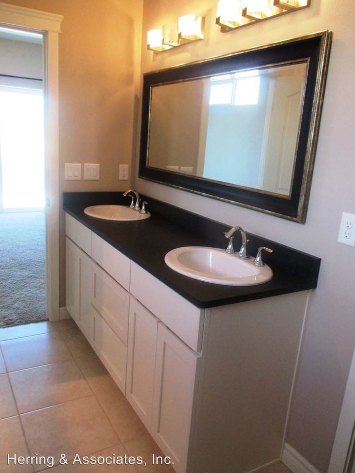 65 Farah Ln - Photo 3 of 34