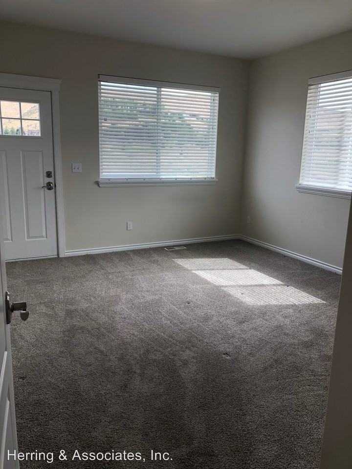 38 Farrah #A - Photo 2 of 15