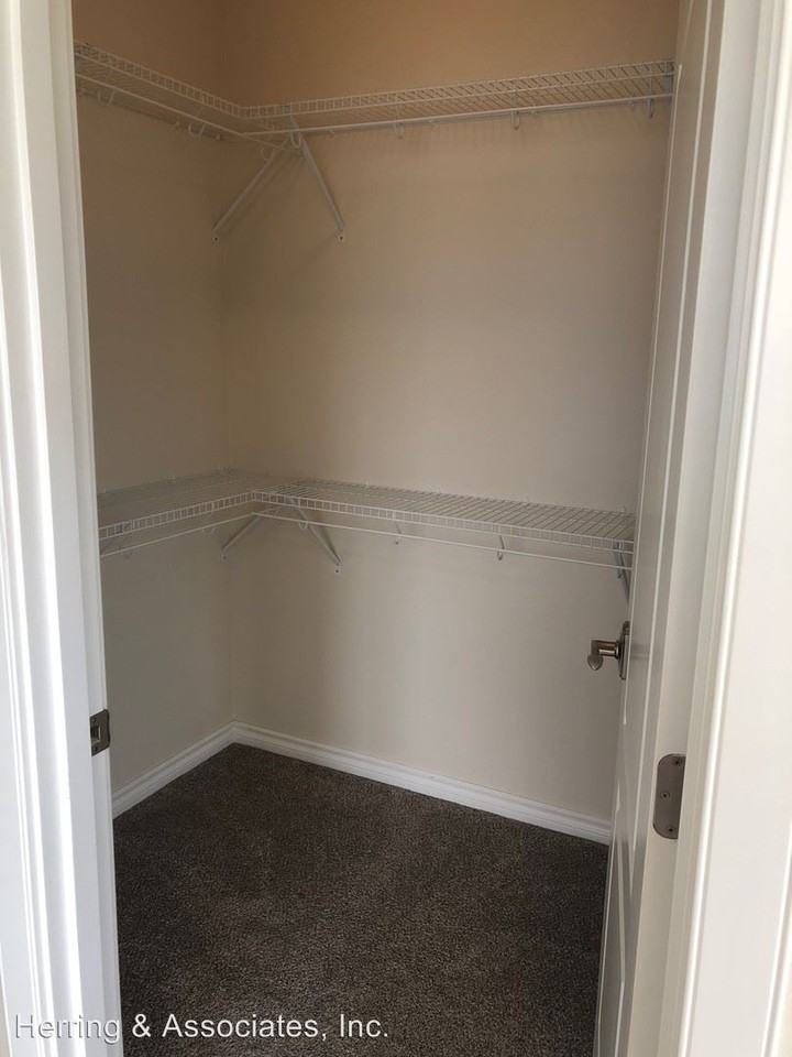 38 Farrah #A - Photo 3 of 15