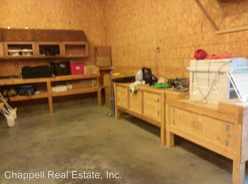 1551 Lakeside Dr - Photo 2 of 4