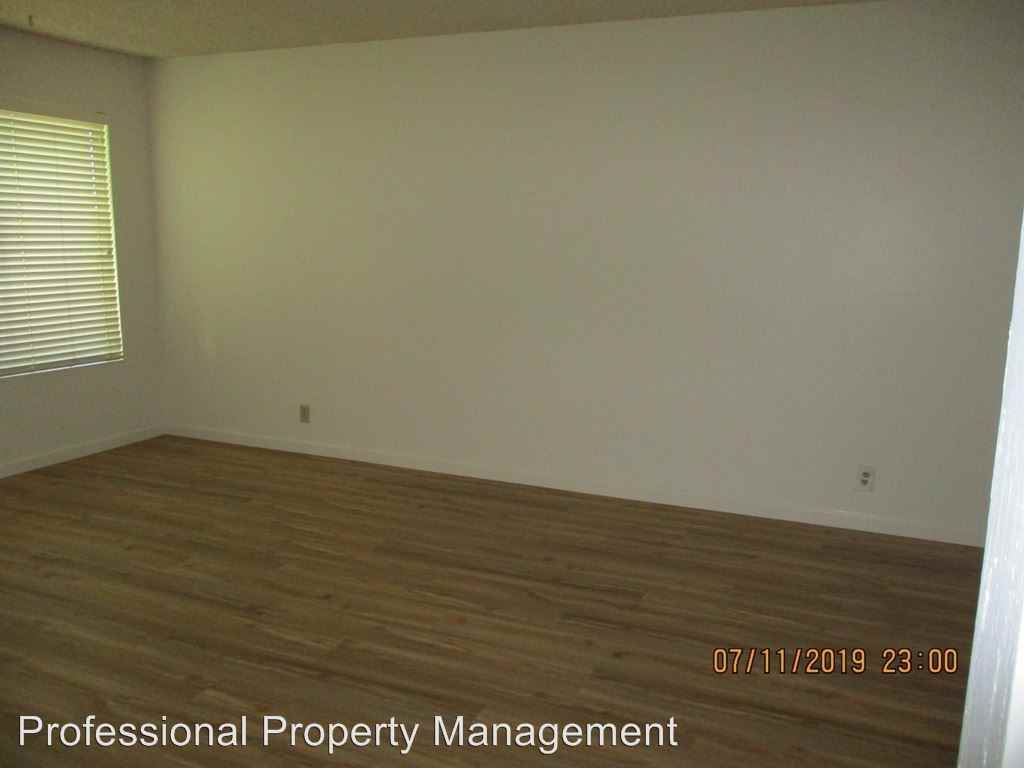 259 Sparrow Dr - Photo 2 of 9