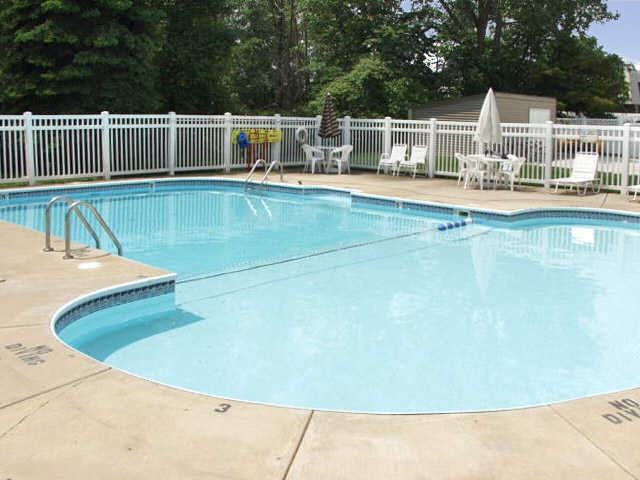 Cherry Hill Club Apartments - Photo 2 of 17