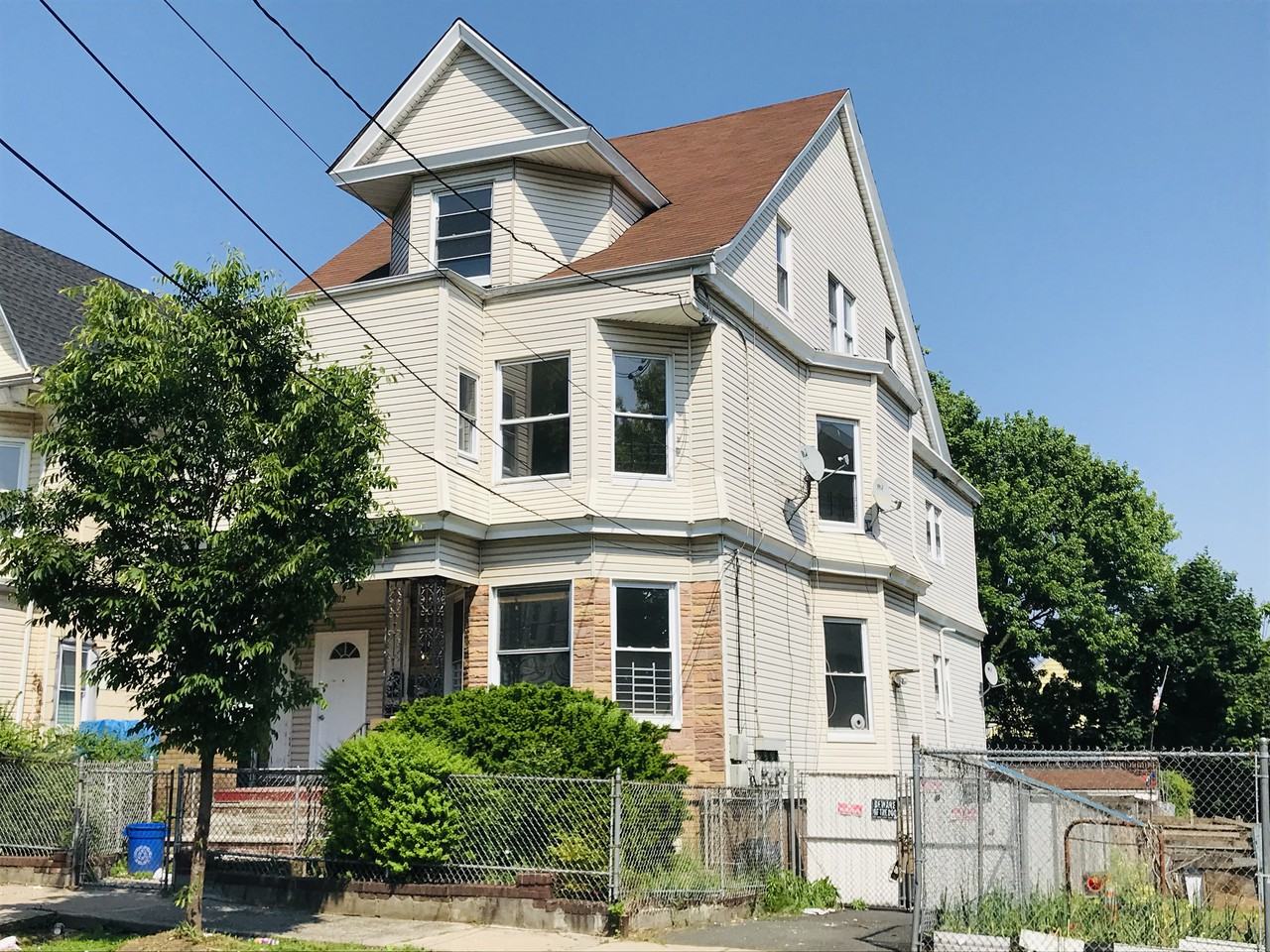 82 Seymour Avenue 1, Newark, NJ 07108 Studio Apartment for Rent for