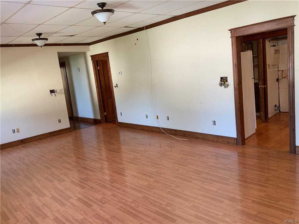 8 Clapp Ave - Photo 3 of 18