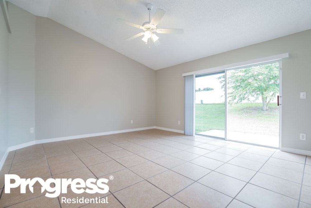 13132 Baneberry Ct - Photo 3 of 14