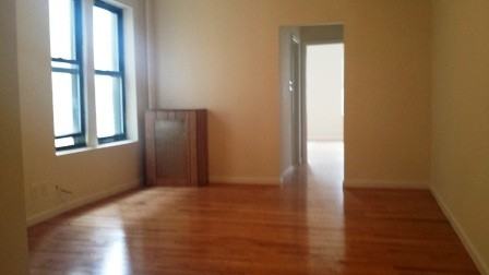 W 218th St