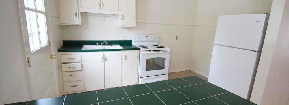 114 W Grattan St - Photo 3 of 9