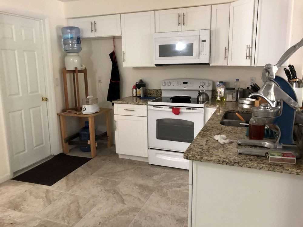 1433 Covington Cir W - Photo 3 of 4