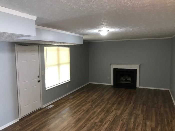 5061 Sanderson Dr - Photo 2 of 19