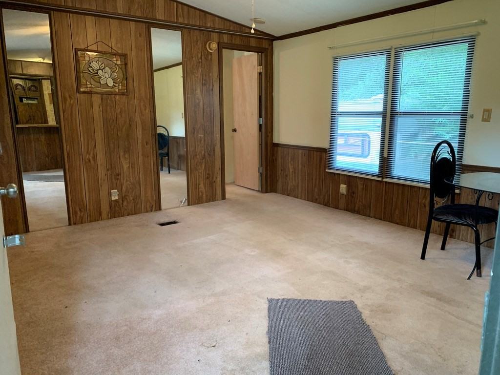 110 Redcliffe Rd - Photo 3 of 16