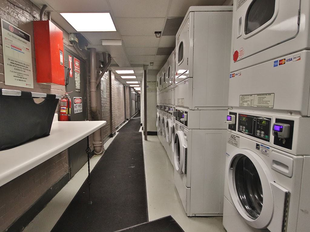 11 Waverly Place - Photo 4 of 46