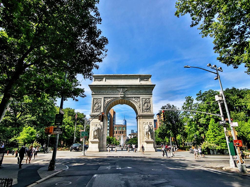 11 Waverly Place - Photo 6 of 46