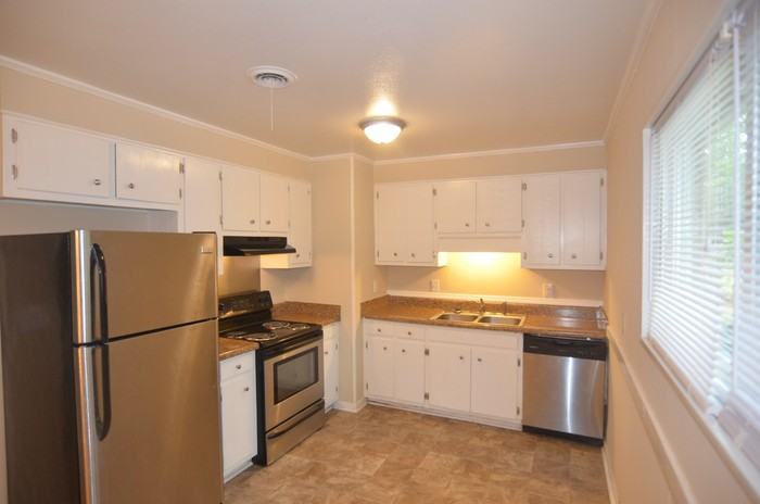 3609 Massoit Dr - Photo 2 of 10