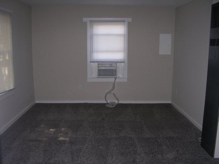 418 Lincoln Street Southwest - Photo 2 of 8