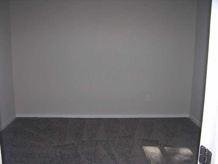 418 Lincoln Street Southwest - Photo 3 of 8