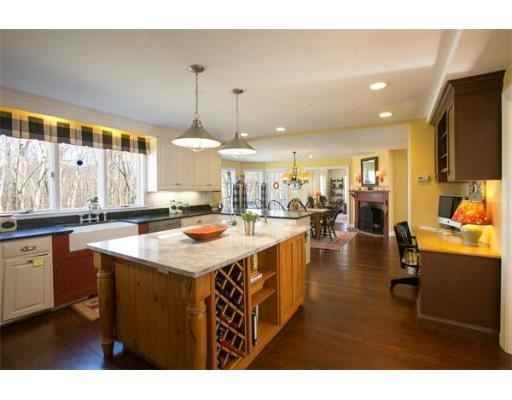 185 Estabrook Rd - Photo 3 of 23