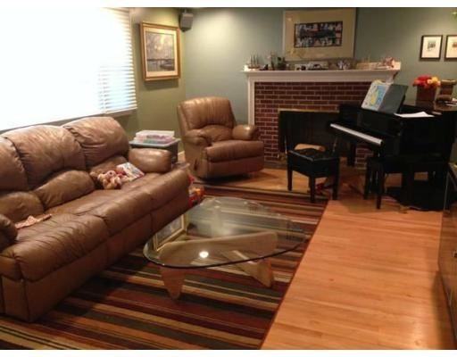 105 Ridge St - Photo 2 of 17