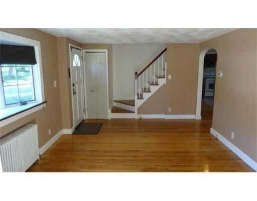 15 Hutchins Cir - Photo 3 of 21