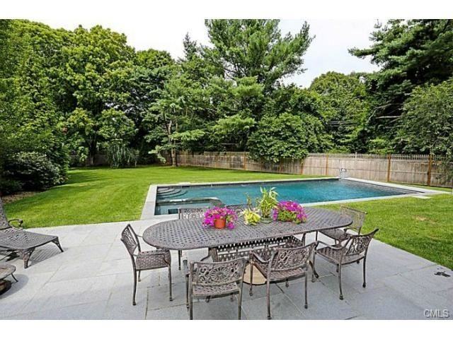 2 Woodhill Rd - Photo 2 of 25