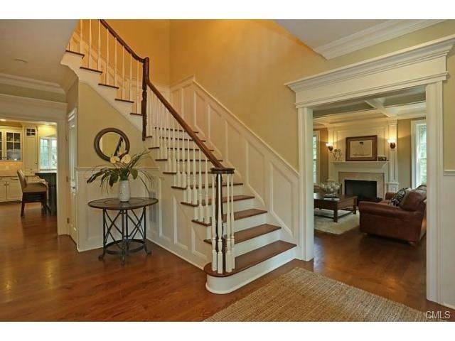 2 Woodhill Rd - Photo 3 of 25