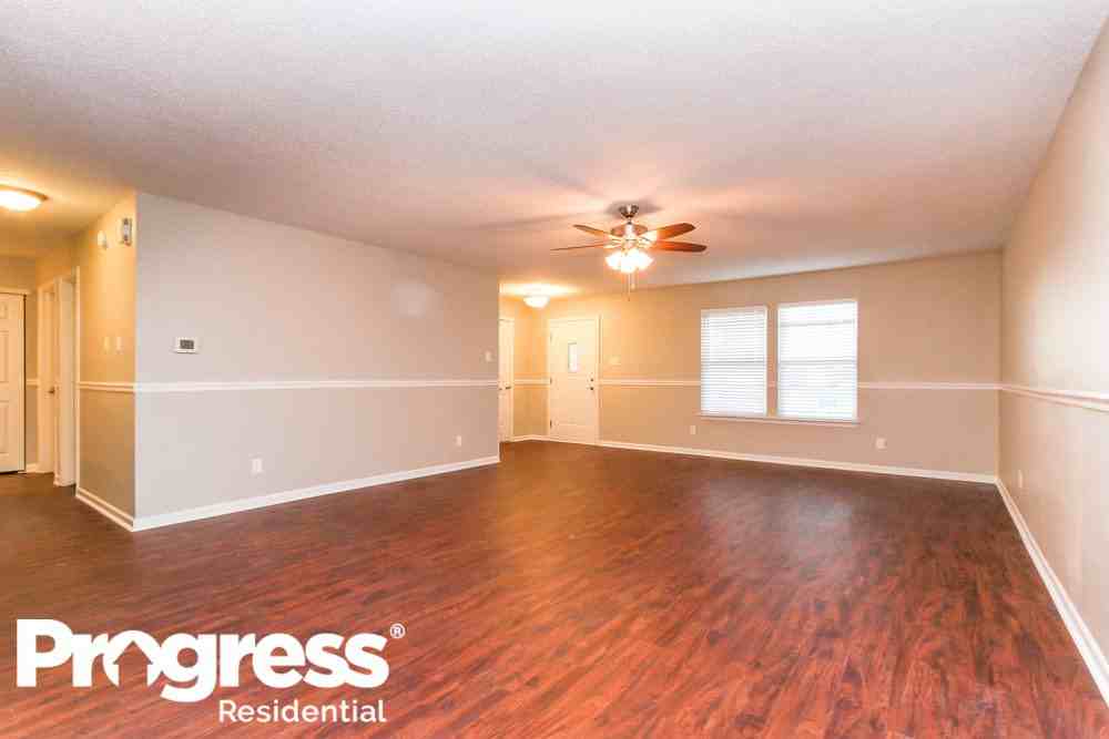 2425 Woodmont Ct - Photo 3 of 21