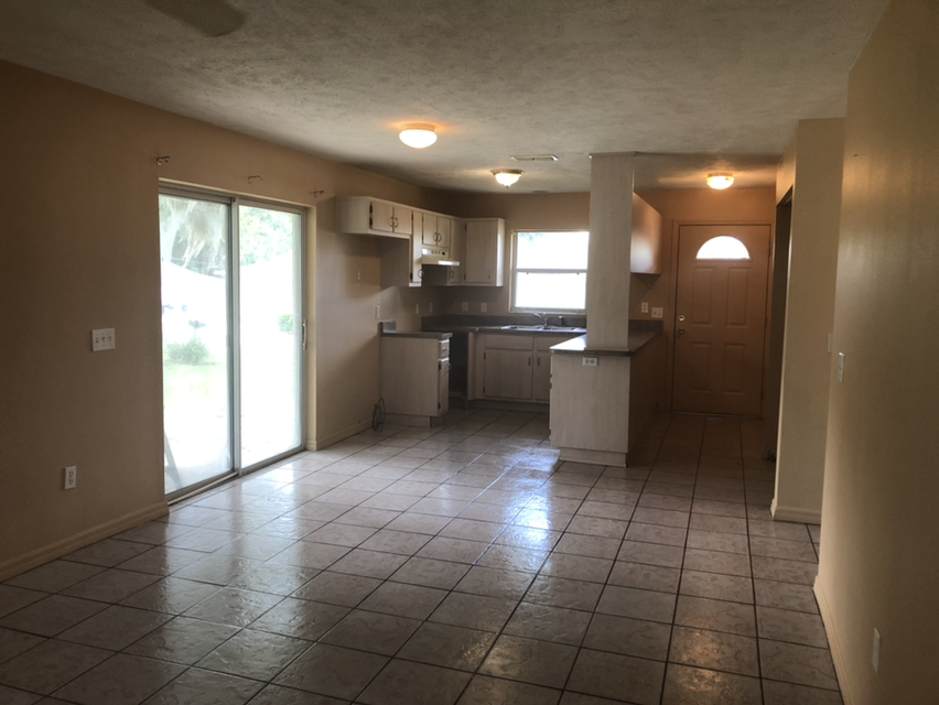5763 NE 34th St #5763 - Photo 3 of 9