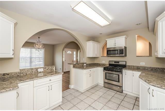 6807 Ridge Haven Lane - Photo 3 of 24