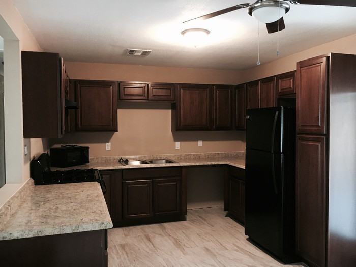 2619 N 41st Ave - Photo 2 of 9