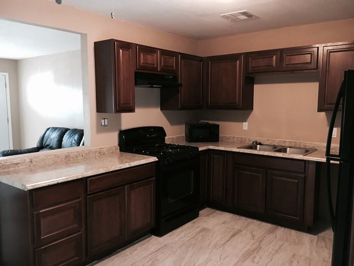 2619 N 41st Ave - Photo 3 of 9