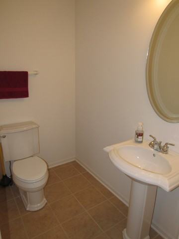 557 Lancaster - Photo 3 of 31
