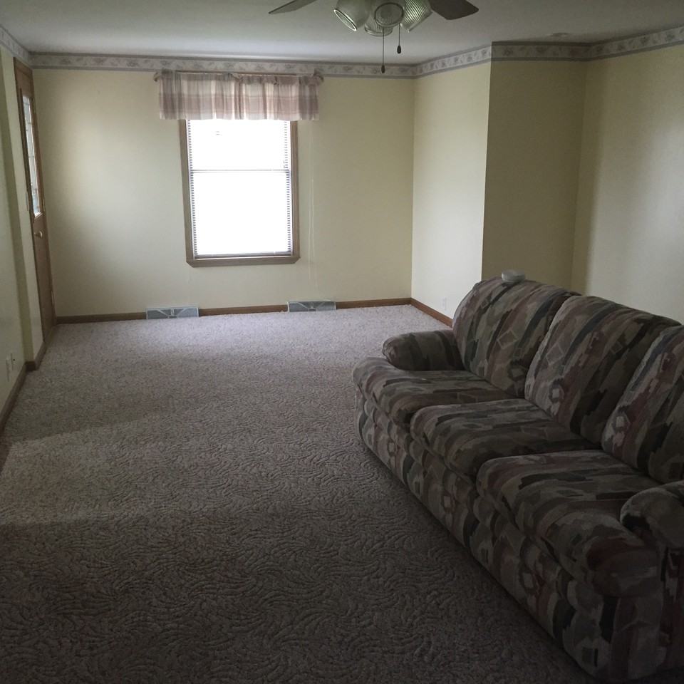 5250 Kerns Rd - Photo 3 of 9