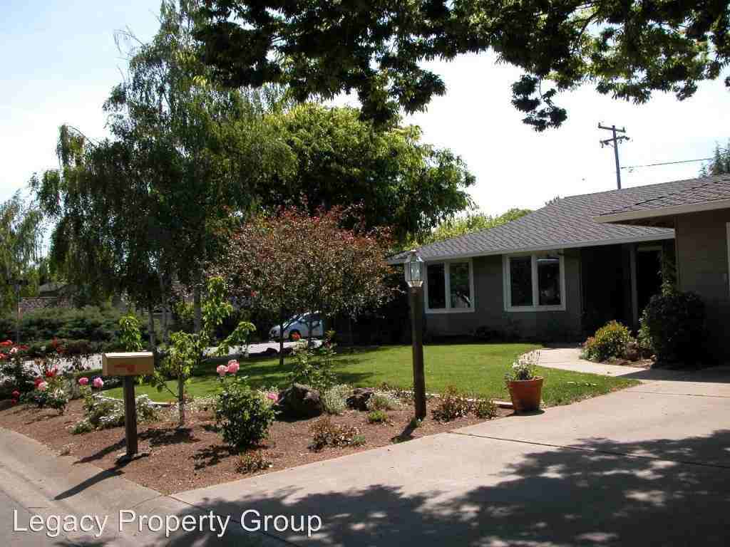 998 St Joseph Ave - Photo 2 of 30