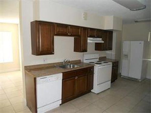 6817 Southwest 10th Street - Photo 2 of 8