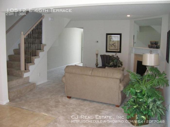 10512 E 46th Terrace - Photo 3 of 7