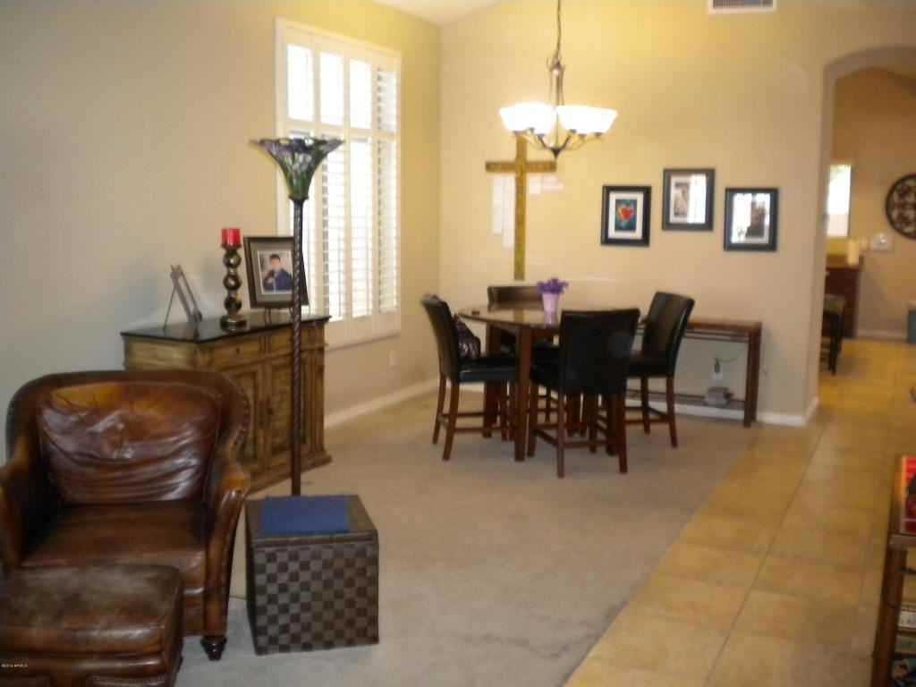 2567 E Robb Ln - Photo 3 of 14