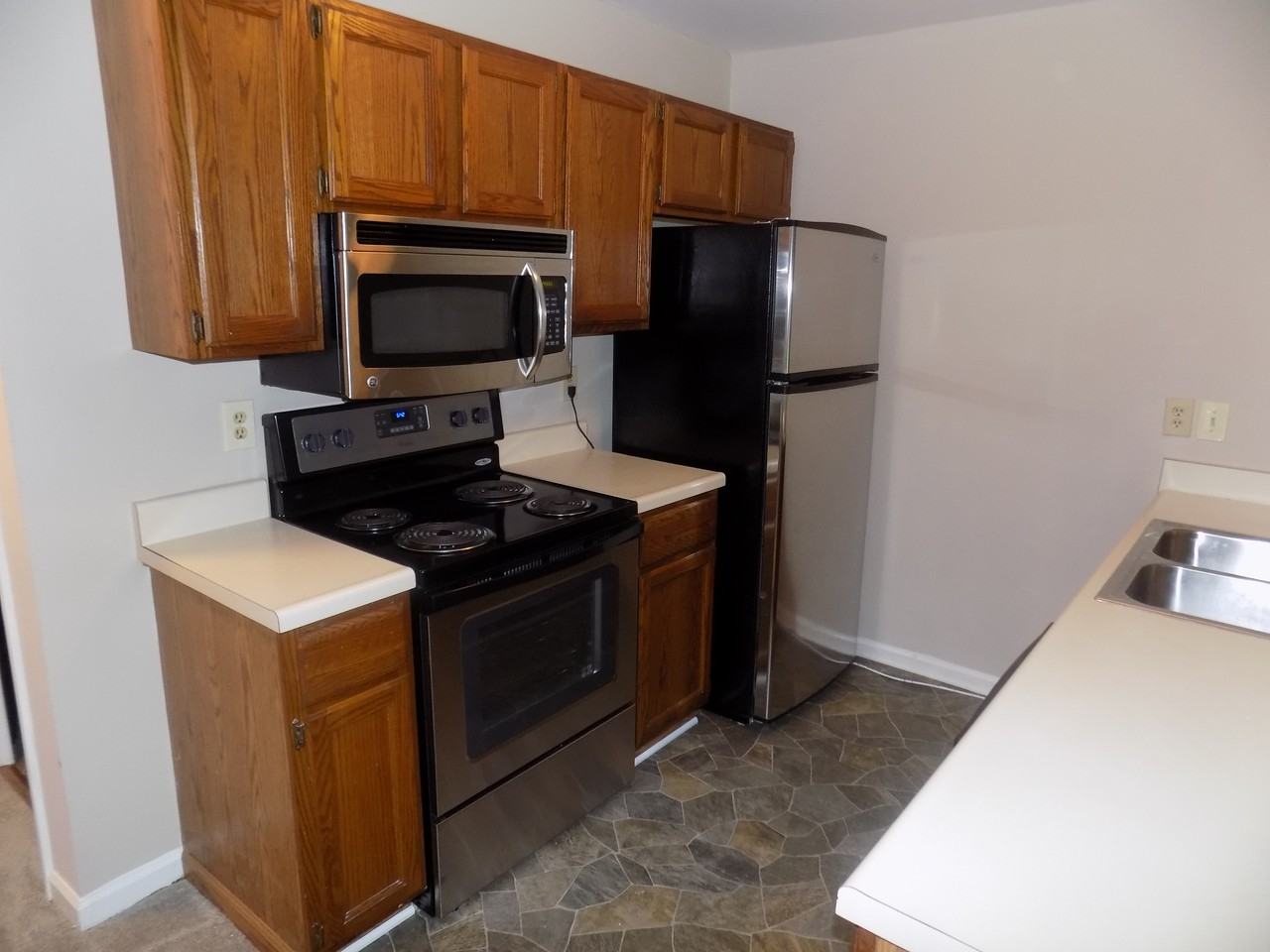 2677 Hitchcock Dr - Photo 3 of 11