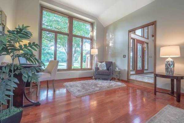 1851 Suncast Ln - Photo 3 of 15