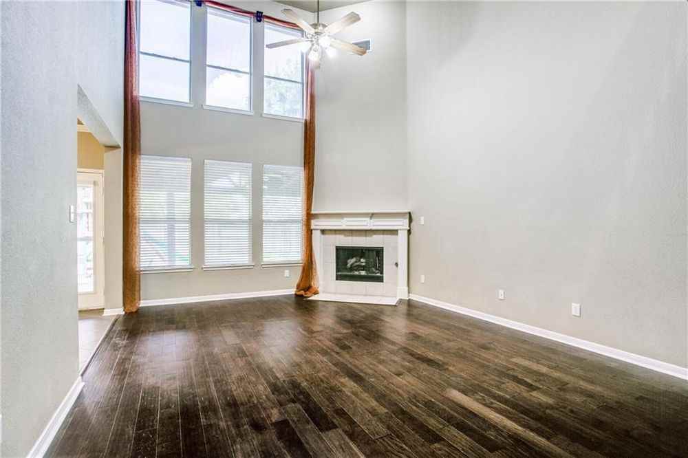 5104 Stonecrest Dr - Photo 3 of 25