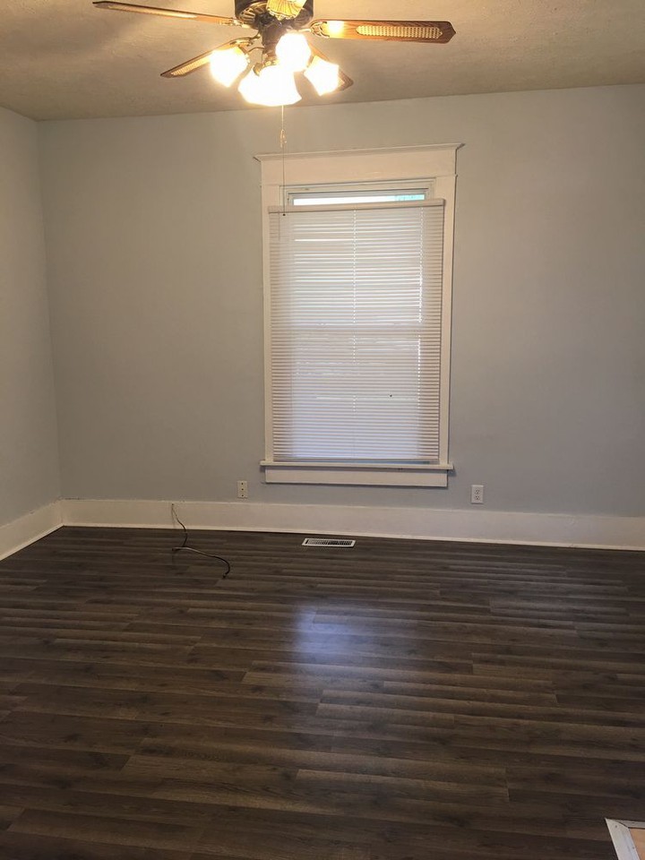 519 S 15th St - Photo 2 of 8