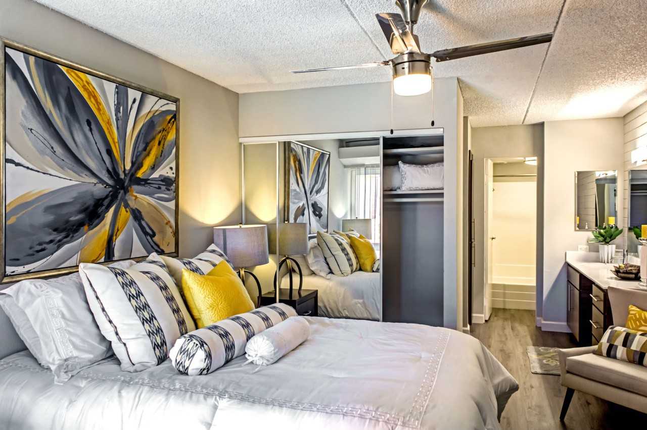 5115 North 40th Street - Photo 3 of 11