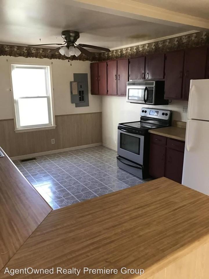 326 Annette Dr - Photo 3 of 6