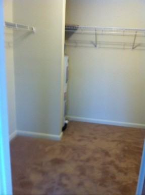 93 London Ct - Photo 3 of 18