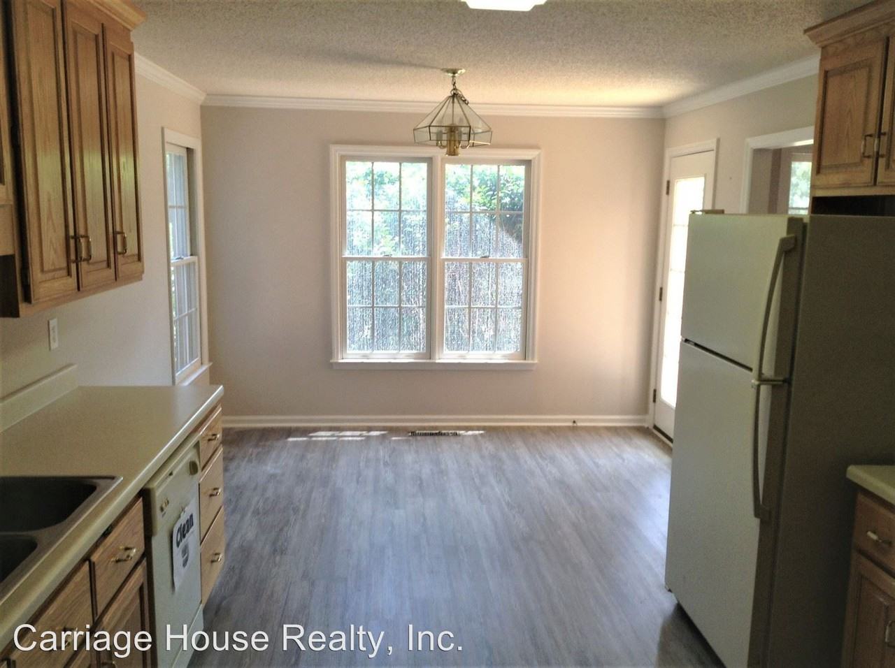 1111 Taylors Dr - Photo 3 of 18