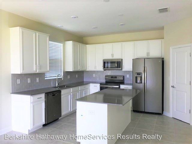 232 Taft Dr - Photo 2 of 20