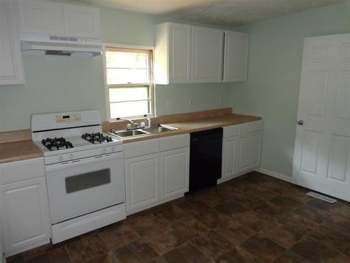 210B Poplar St - Photo 2 of 10