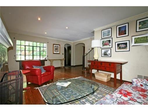 1018 W 70th St - Photo 3 of 18