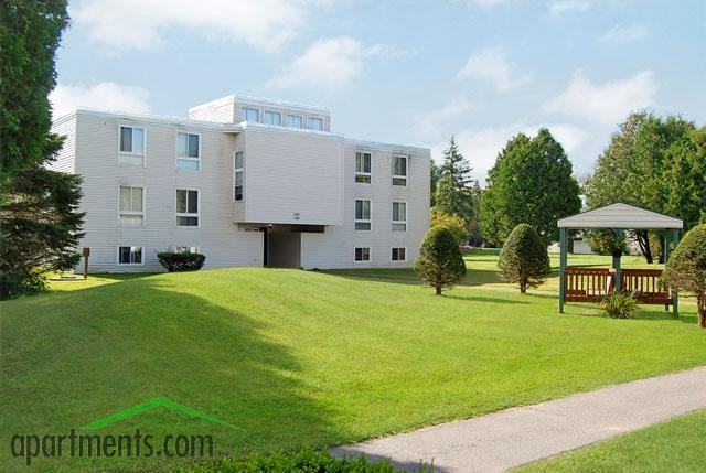 Windsor Mews Apartments - Photo 2 of 13